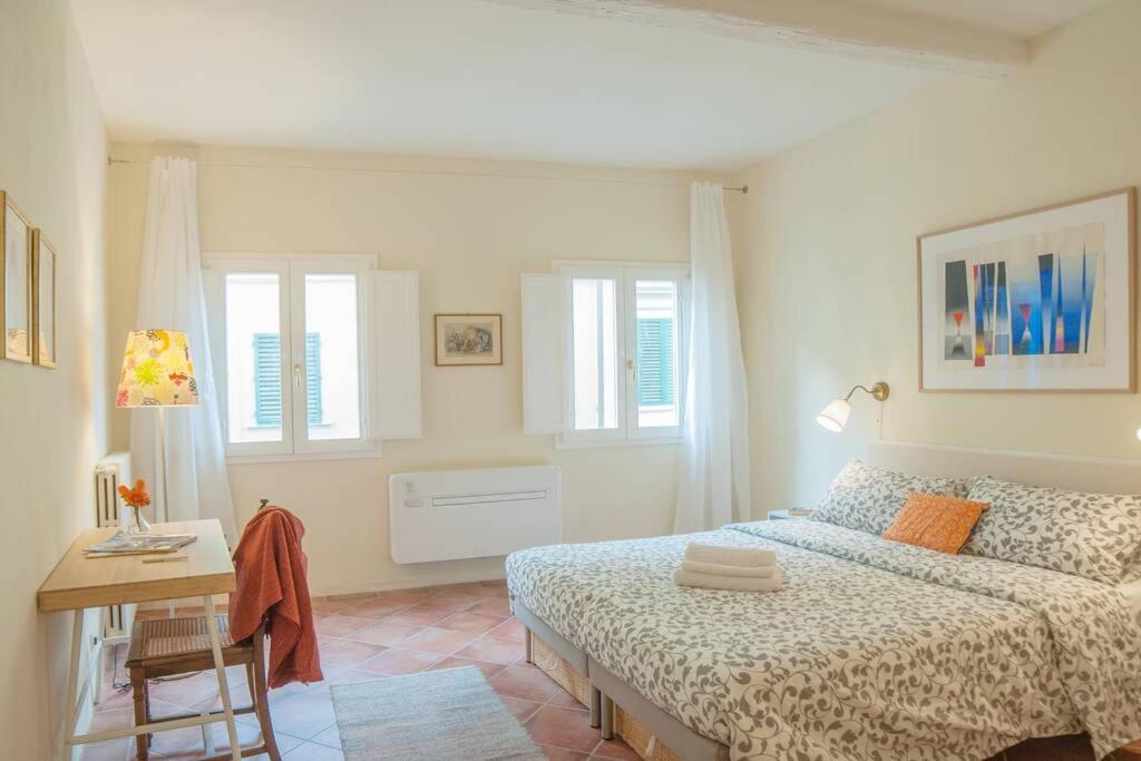 Cozy Macci Flat 4 People Near Santa Croce Square Apartment Florence Exterior photo